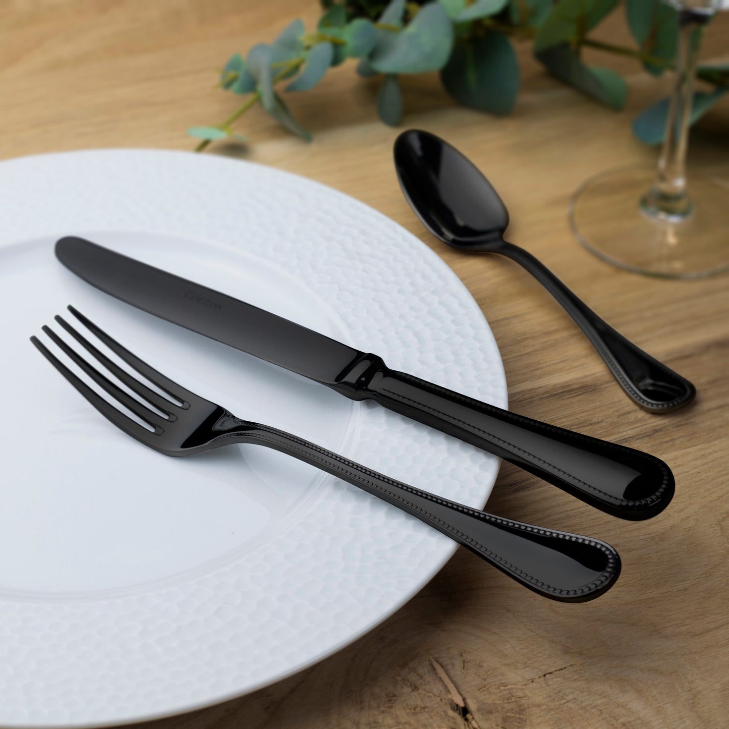 Le Perle PVD Finish - 5 Piece Place Setting
