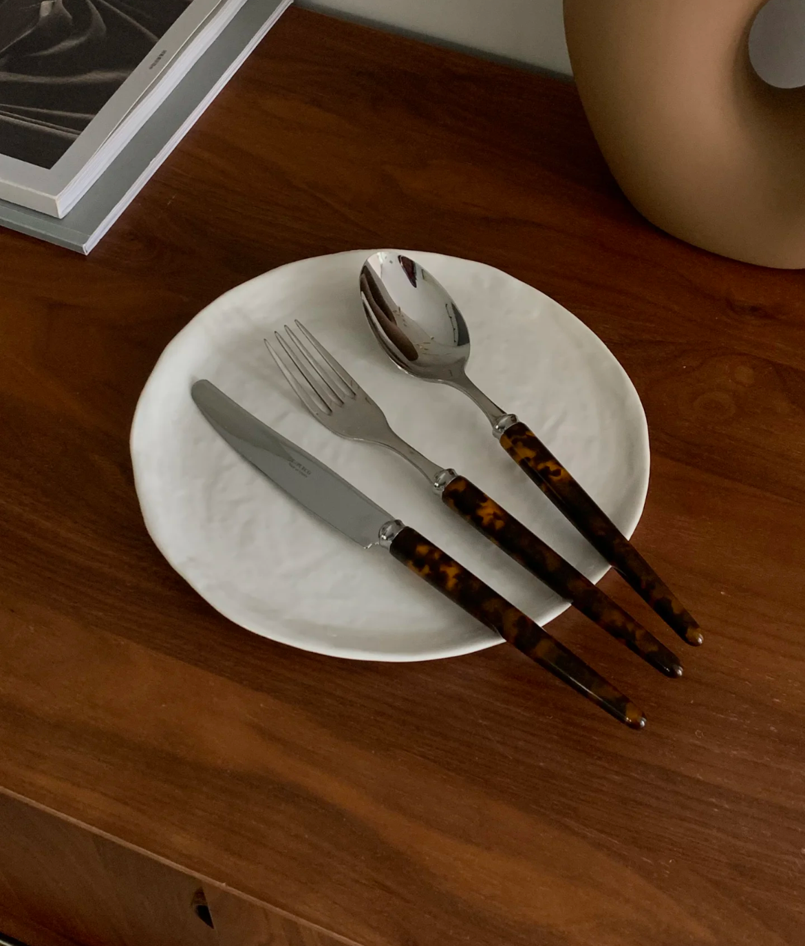 Tang - 5 Piece Place Setting