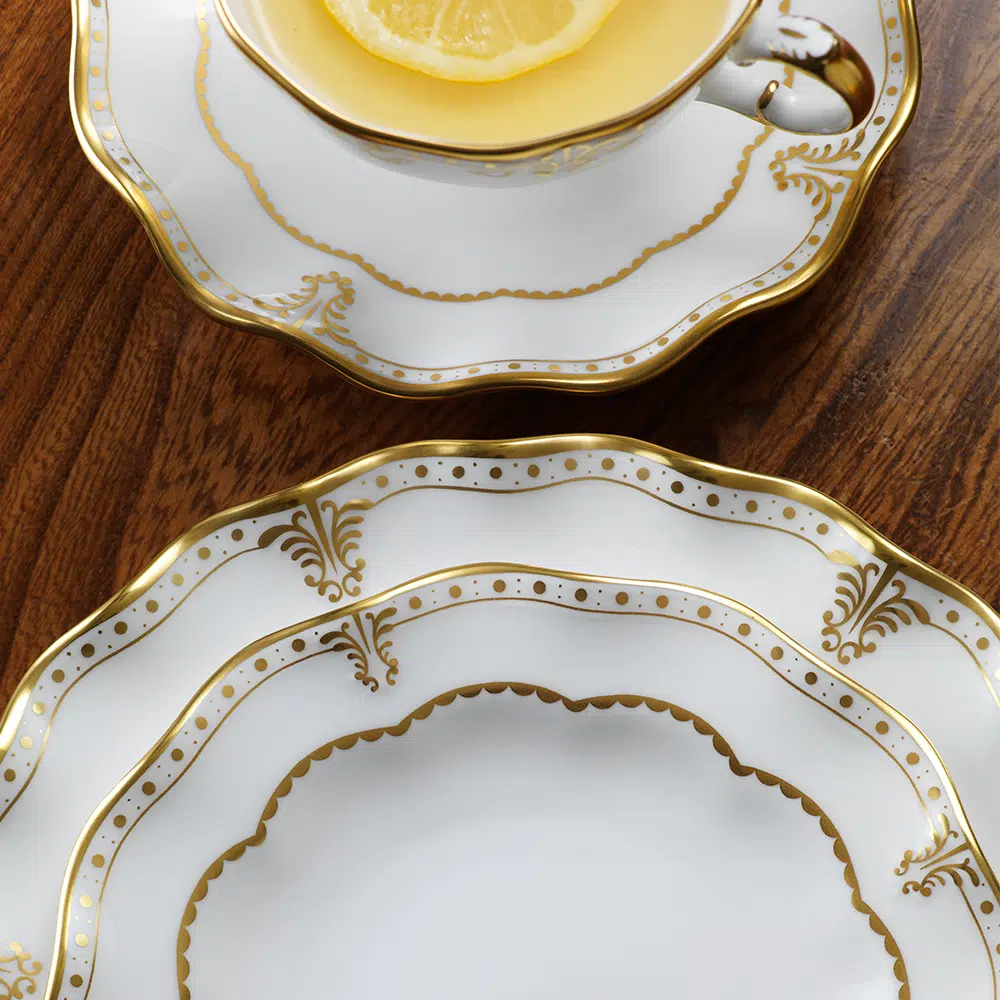 ELIZABETH GOLD SOUP TUREEN & STAND