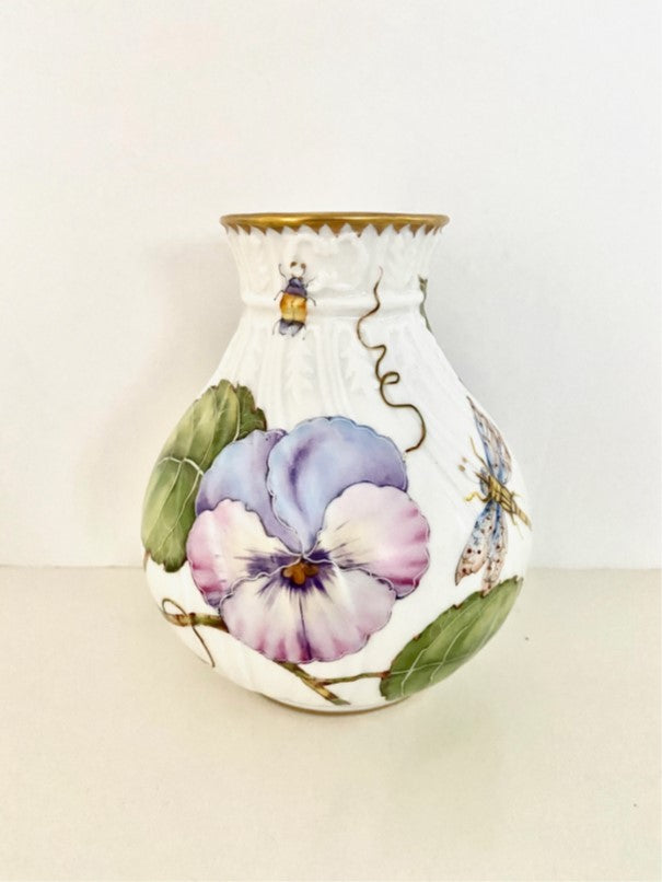 HAND PAINTED GIFTWARE