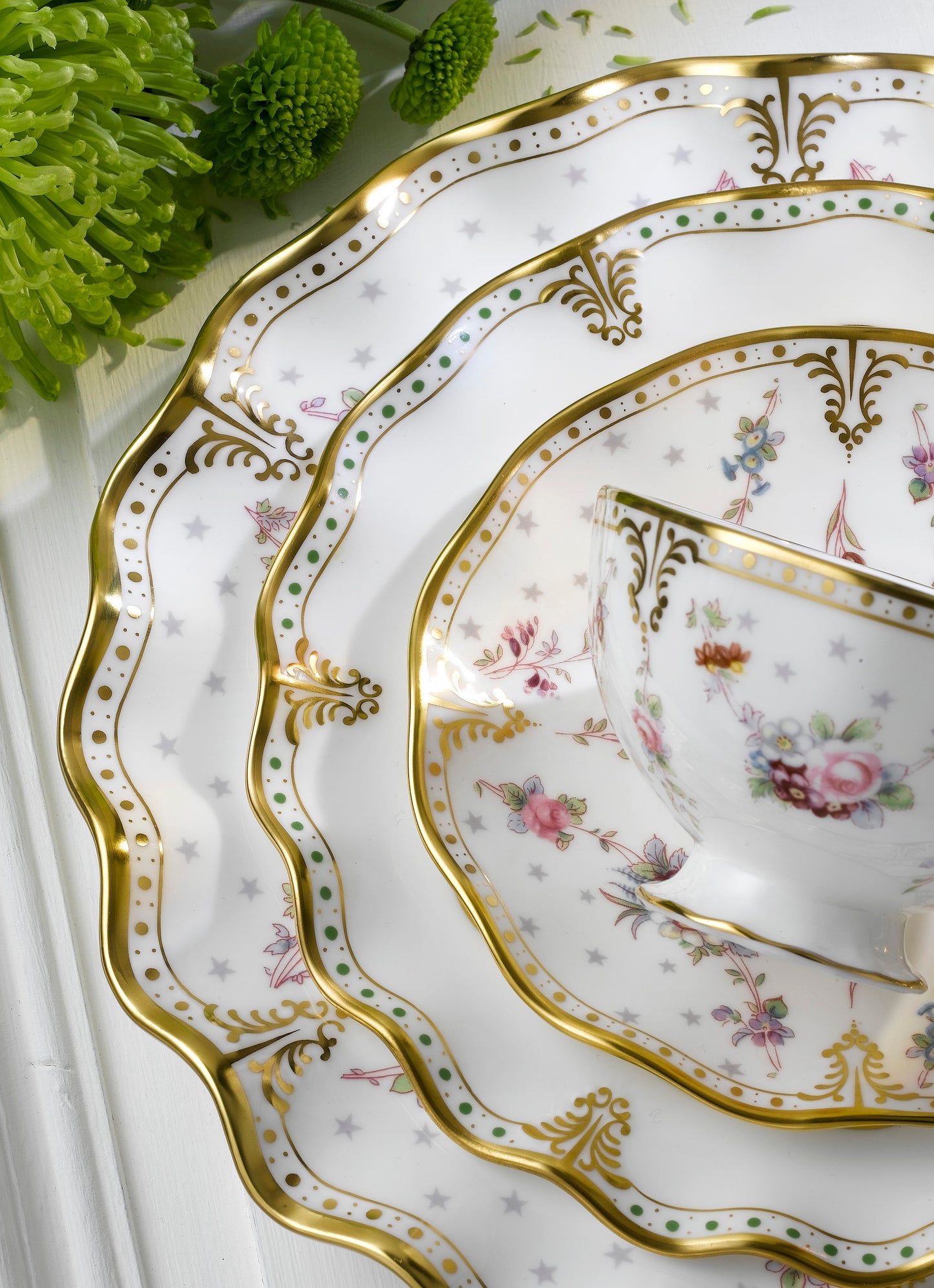 Royal Antoinette Buffet Plate