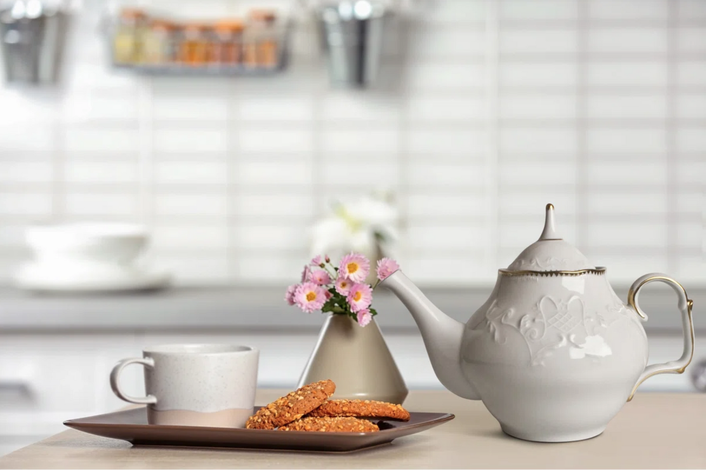 Simply Anna White & Gold Teapot
