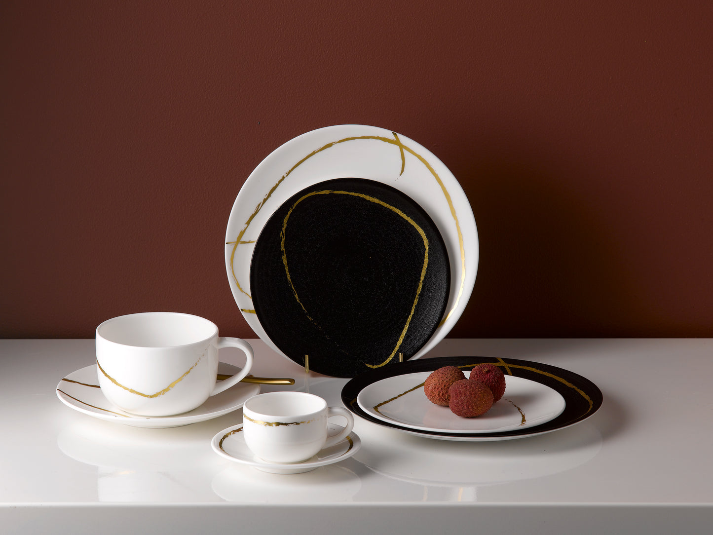 Sketch Charcoal Salad (Dessert) Plate