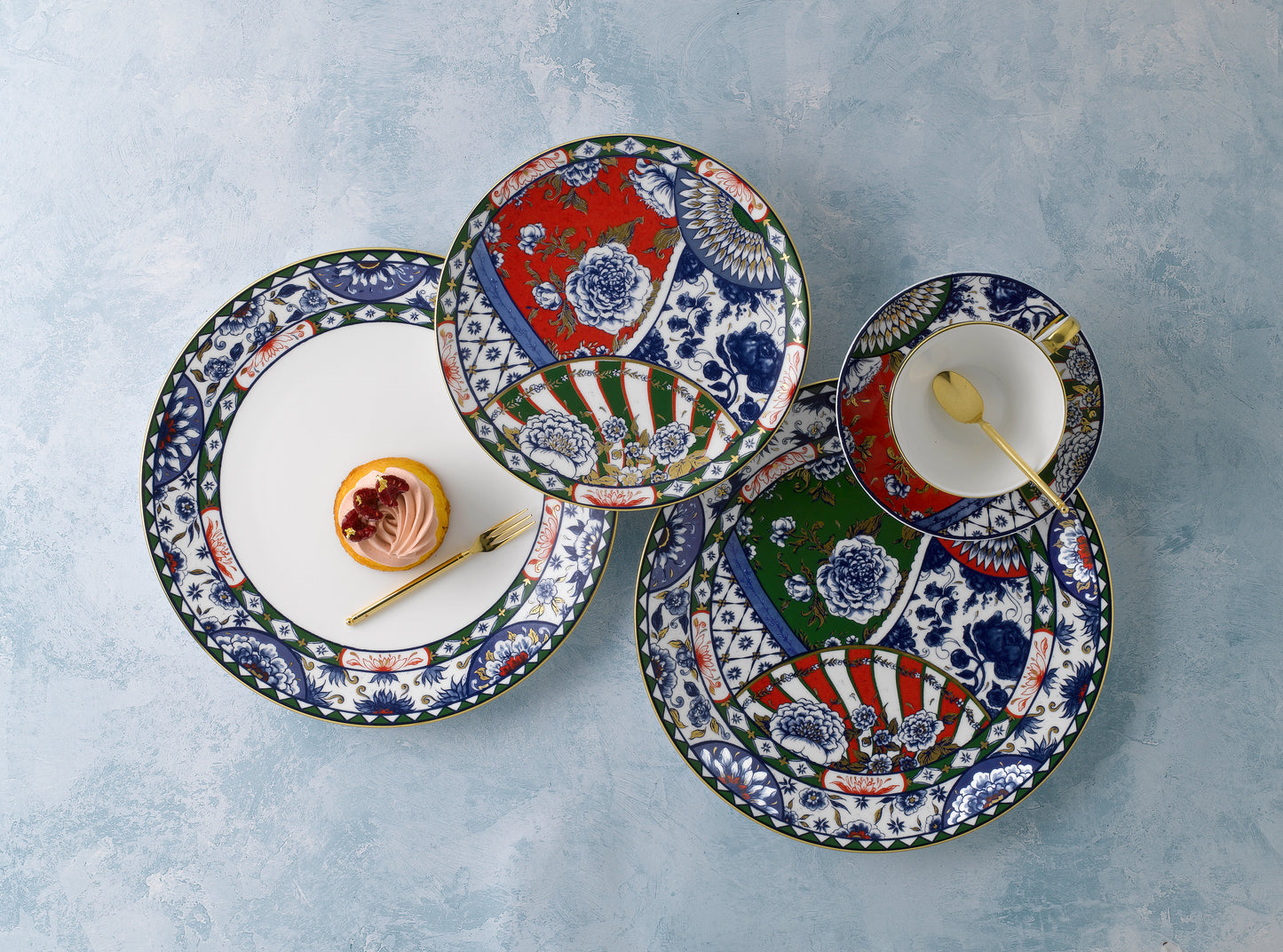 Victoria's Garden Blue, Green & Red Dinnerware