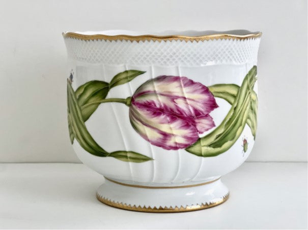 HAND PAINTED GIFTWARE