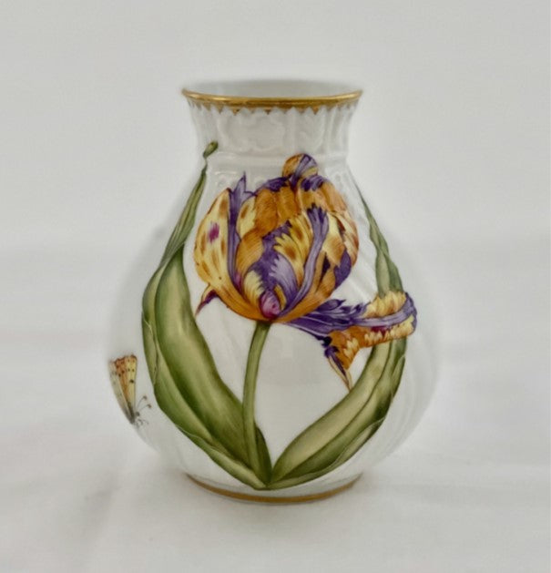 HAND PAINTED GIFTWARE