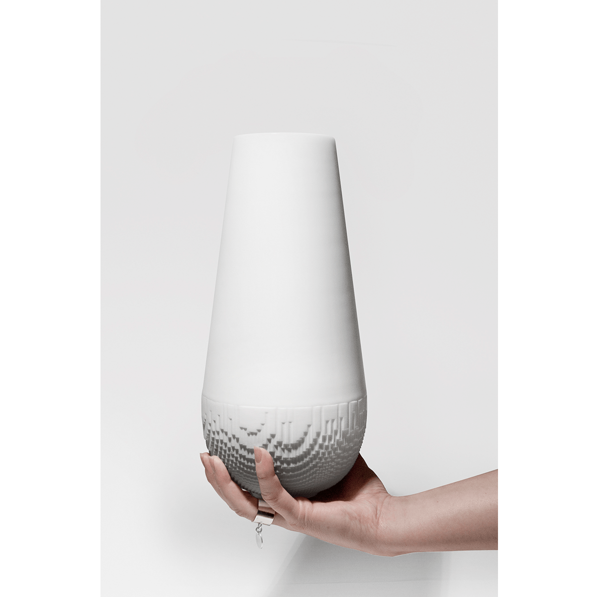 EVOLUTION ROUND VASE LARGE