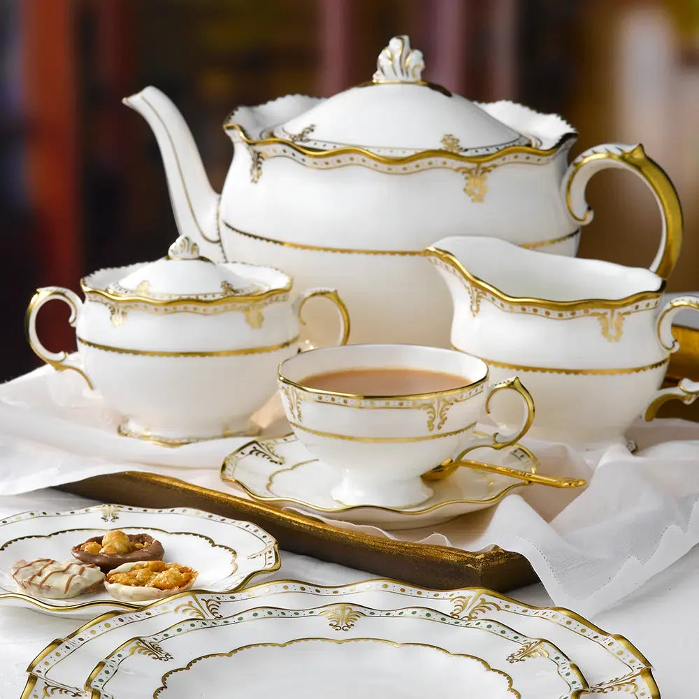 ELIZABETH GOLD LARGE TEAPOT