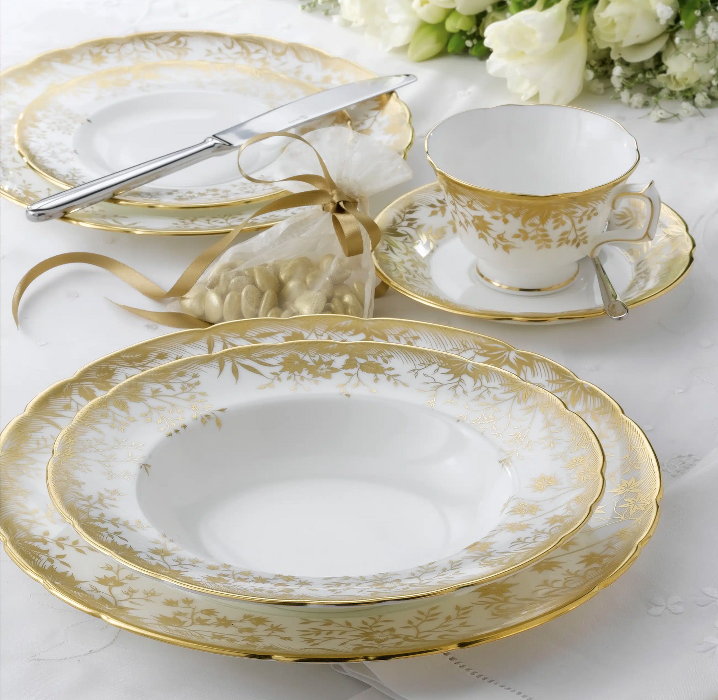 ARBORETUM SOUP TUREEN & STAND