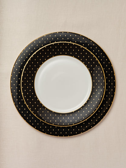 W1 Black Buffet Plate